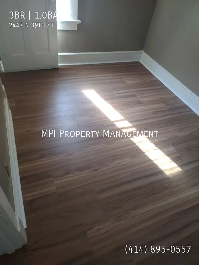 2447 N 39th St 3 Bedroom 1 Bath Upper unit — Photo 3