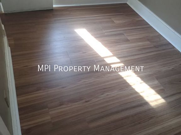 3rd image of 2447 N 39th St