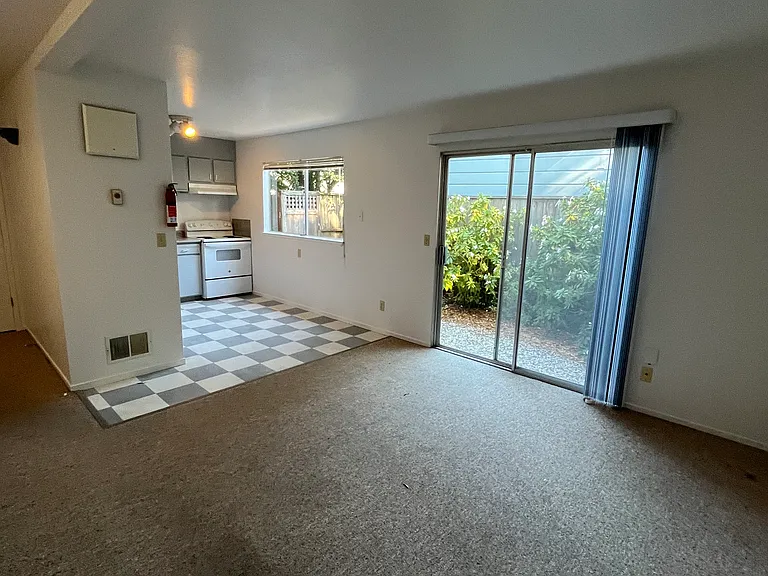 816 Riverside Ave #4 — Photo 6