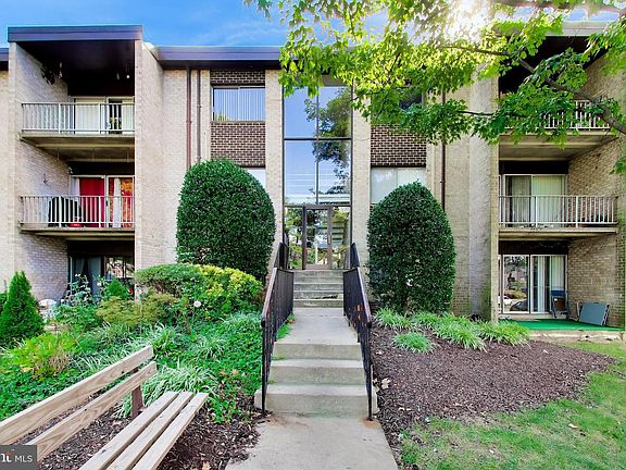 4th image of 3720 Bel Pre Rd APT 1