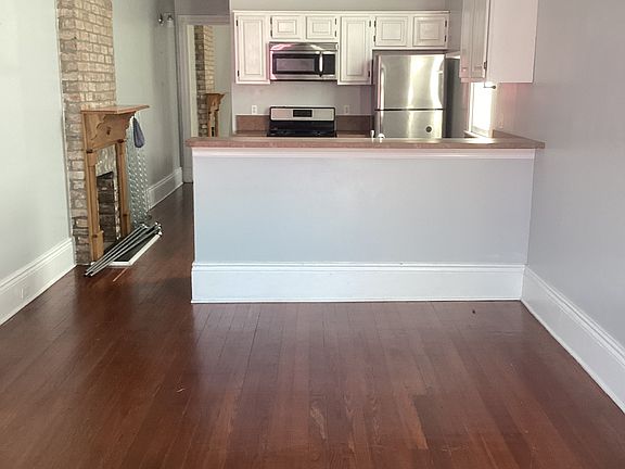 2nd image of 1121 Saint Ferdinand St