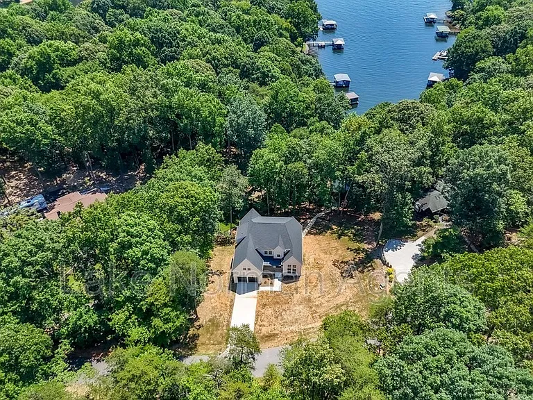 3830 Mill Run — Photo 33