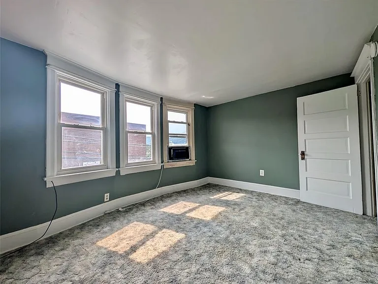 1083 Main St #2 — Photo 14