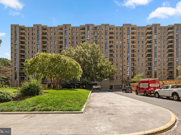 4500 S Four Mile Run Dr APT 1122, Arlington, VA 22204
