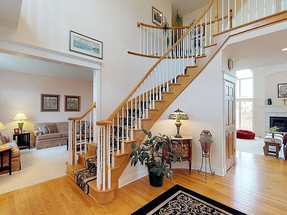 5th image of 5489 Pine Loch Ln