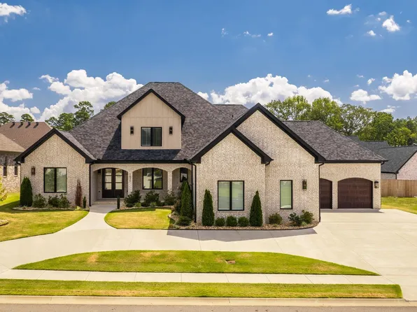 1630 Dolphin Dr, Conway, AR 72034