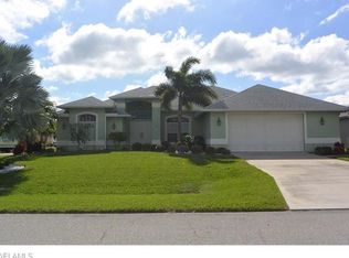 1722 SW 38th Ter, Cape Coral, FL 33914