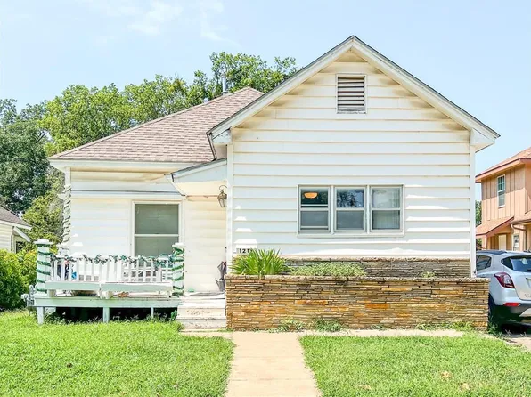 1213 N 6th St, Independence, KS 67301