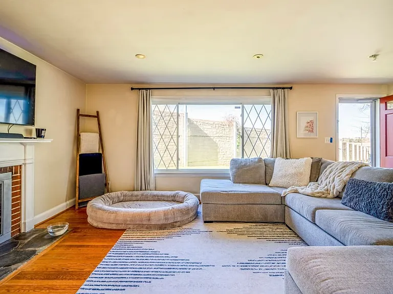 2227 Grayson Pl — Photo 6