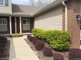 500 Newberry Ln, Howell, MI 48843