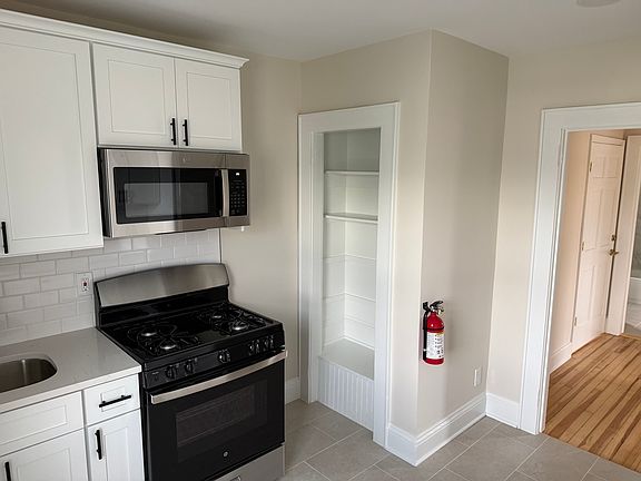 3rd image of 177 Bergen St #2