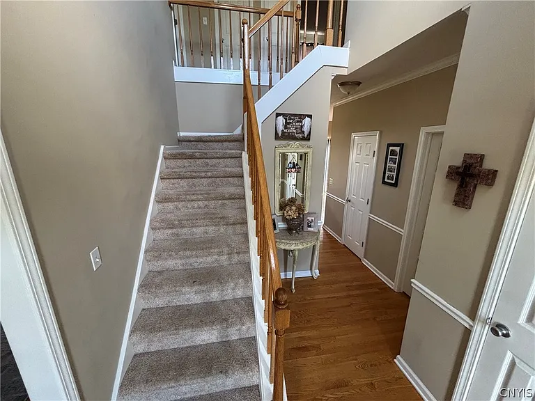6407 Tulipwood Ln — Photo 2