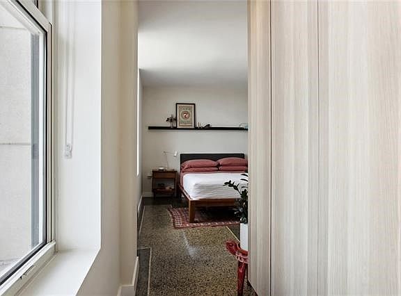 3rd image of 21 W 10th St APT 15A