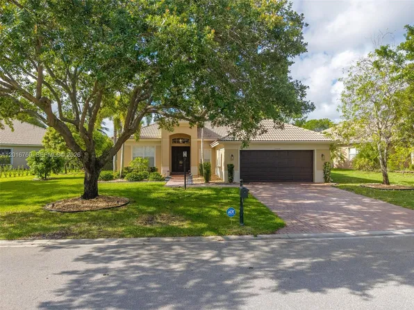 10684 NW 64th Ct, Parkland, FL 33076