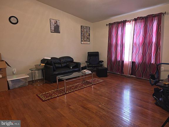 5th image of 4308 Byers St