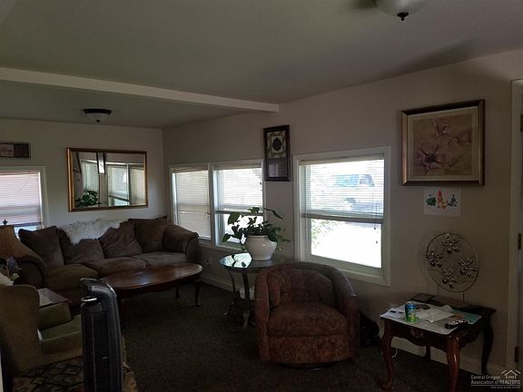 2nd image of 2238 SE Paulina Hwy
