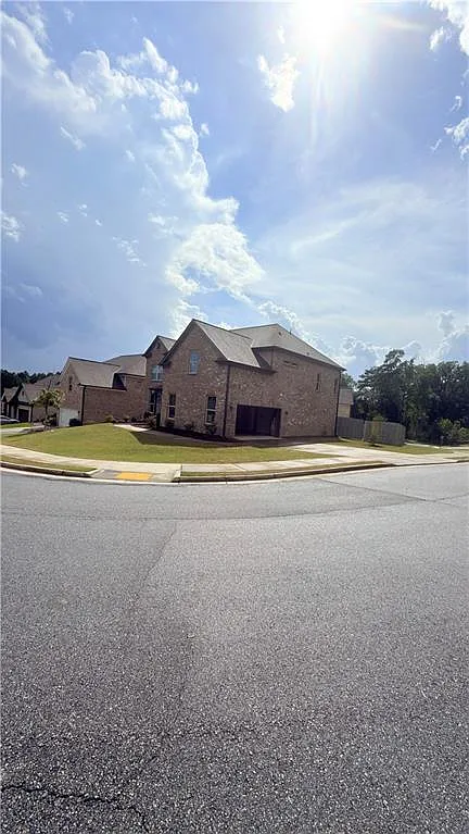 5 bed, 4.5 bath, 3396 sqft, $2,950 — Photo 3