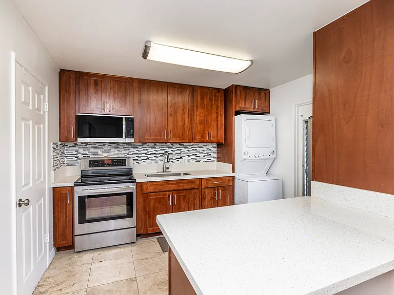 98-894 Iho Pl #B — Photo 1