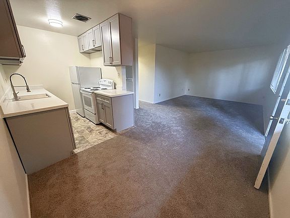 3rd image of 2253 Central Ave APT B