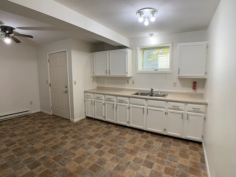Apt101(8) - Kitchen(1)_12072020
