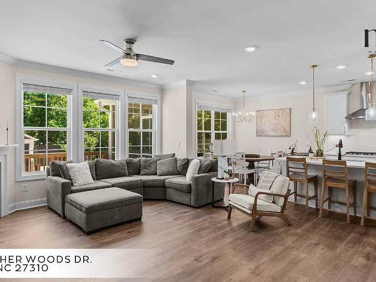 4660 Thatcher Woods Dr — Photo 32