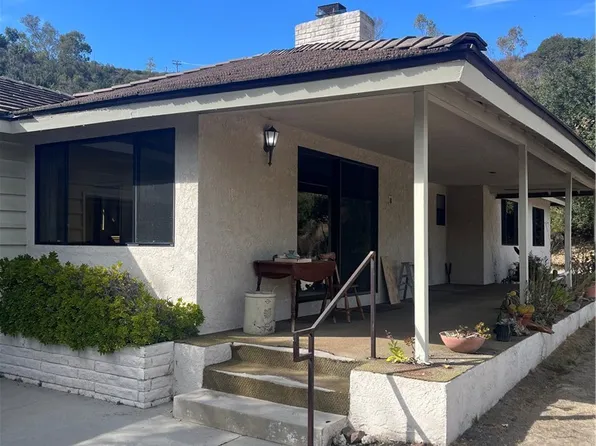 1515 Belleau Rd, Glendale, CA 91206