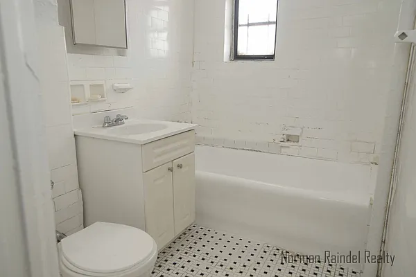 Rented by Norman Raindel, LREB | media 10