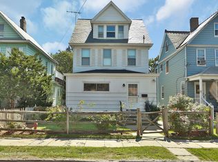 17 Hickory St, New Rochelle, NY 10805