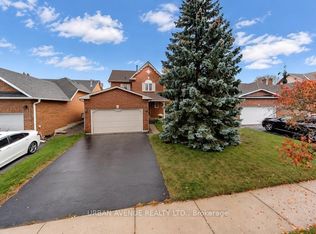 15 Natanya Blvd, Georgina, ON L4P3R6