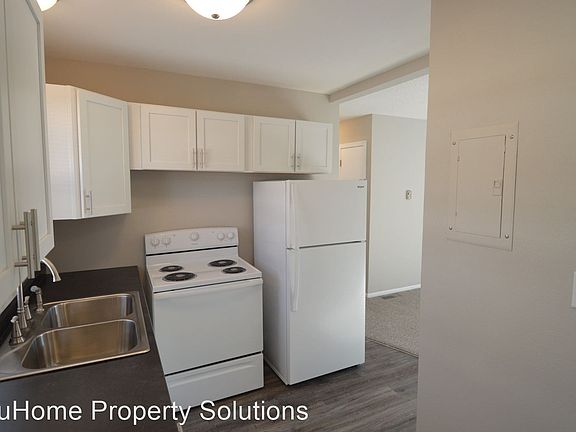 4th image of 111 Cottonwood St #10