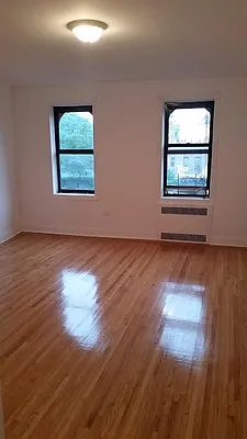 Rented by Lang Realty LLC | media 22