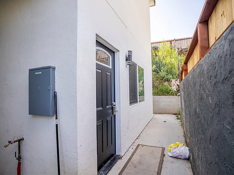 5138 Alumni Pl — Photo 22