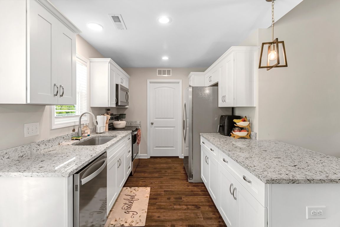 181 Katie Ln-13