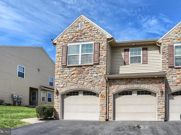 287 Fieldstone Ct #95, New Cumberland, PA 17070