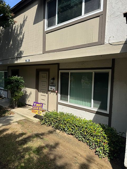 1st image of 2266 Shady Hills Dr