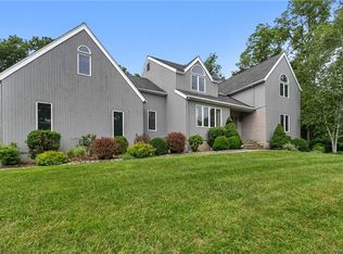 4 Tall Trees Ct, Katonah, NY 10536