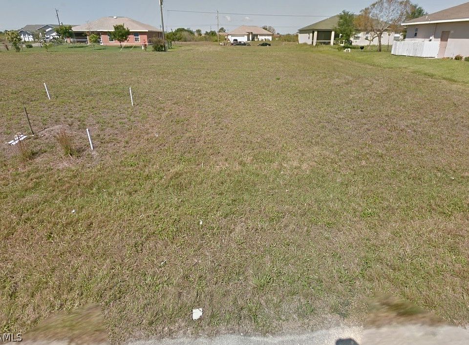 1st image of 1224 NE 9th Ave