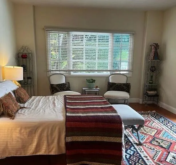 155 S Saltair Ave — Photo 1
