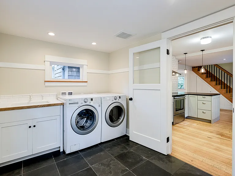 8013 NE Bucklin Hill Rd — Photo 13