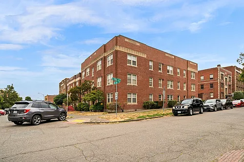 Marianne Apartments | Lower Queen Anne Living Near Seattle Center | 2 MONTHS FREE! Photo 1