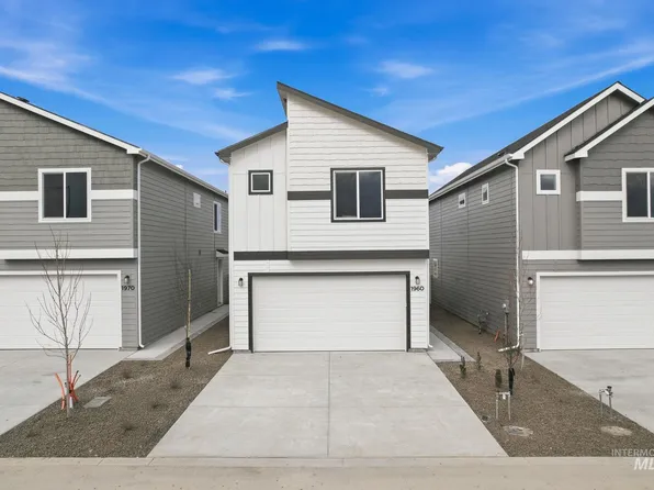 1940 NW Strahorn Dr, Mountain Home, ID 83647