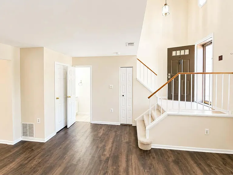 10395 Rapidan Ln — Photo 2