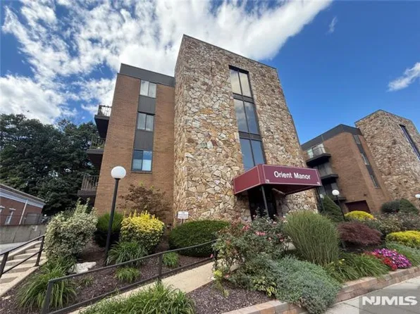 78 Orient Way #101B, Rutherford, NJ 07070