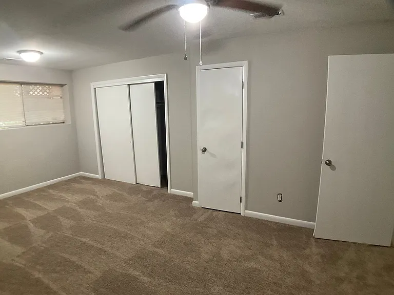 13 Astor Ct #.0 — Photo 12