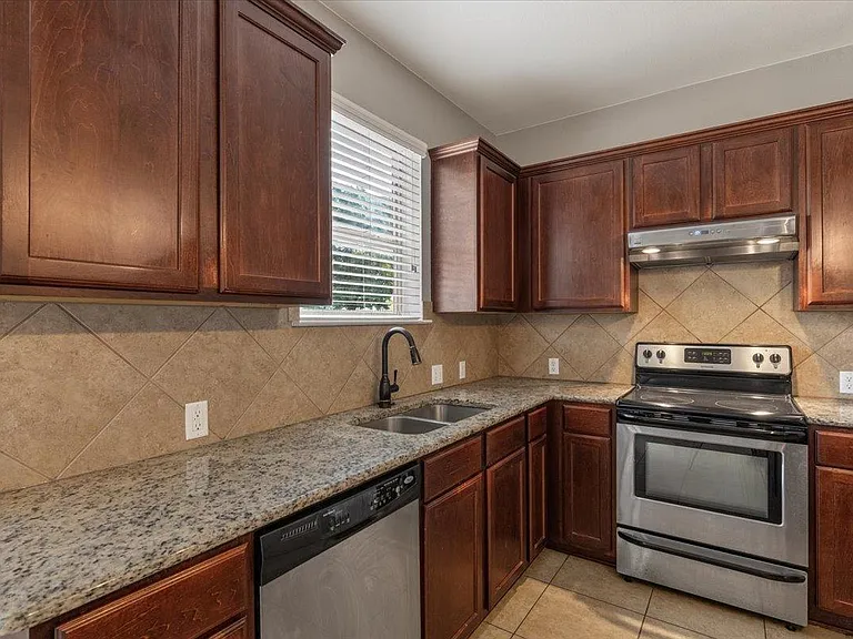 108 Quarry Ln — Photo 13