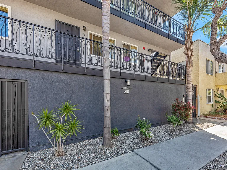 310 Olive Ave #6 — Photo 20