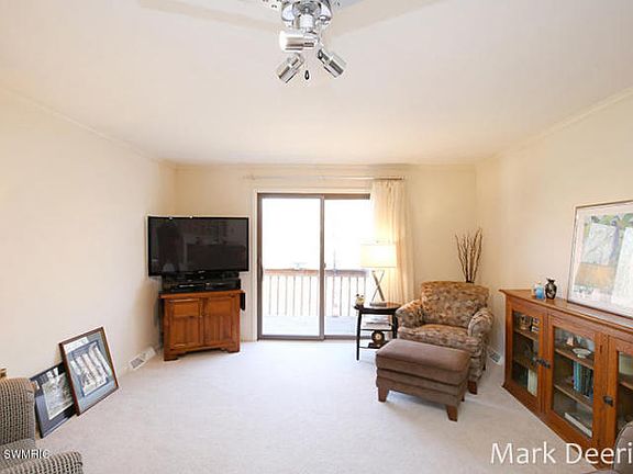 4th image of 2163 Wildfield Dr NE