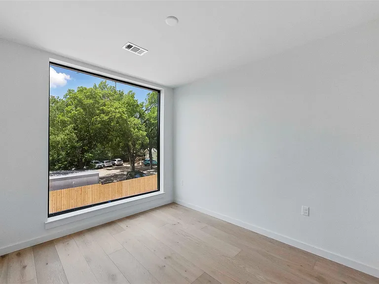 2209 S 1st St #224 — Photo 8