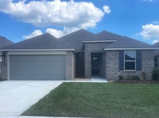 122 Lake Ridge Dr, Broussard, LA 70518