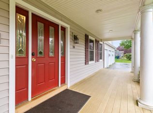 18 Deerfield Rd, Waterford, CT 06385